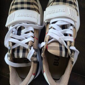 Burberry Regis Check Sneaker (Women)